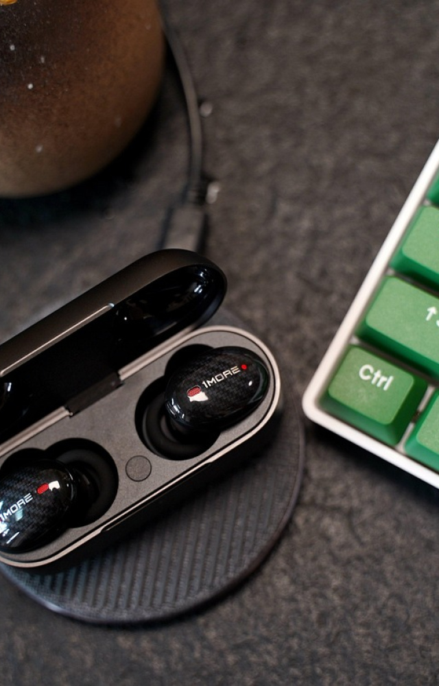 Caceres Wireless Earbuds